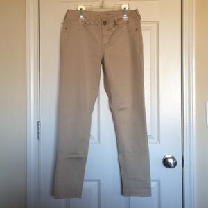 Khaki Maurice’s medium-short jeggings
